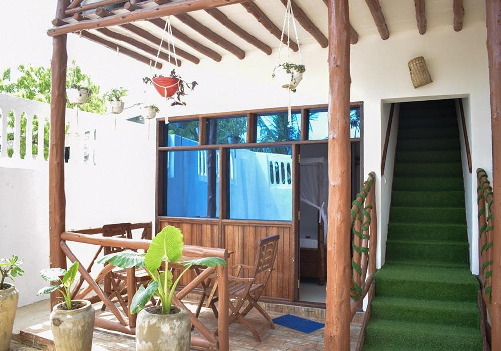 Utulivu Bungalow Nungwi Exterior photo