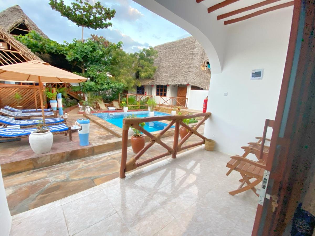 Utulivu Bungalow Nungwi Exterior photo